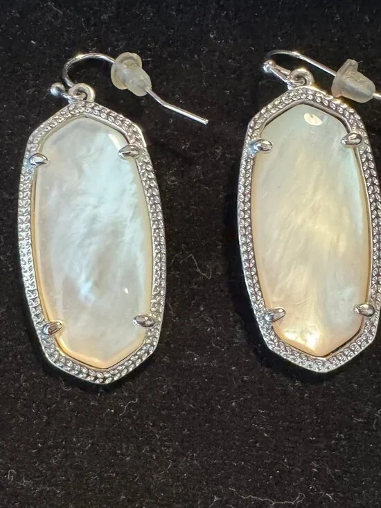 Kendra Scott Elle Silver Drop Earrings in Mother of Pearl - Picture 3 of 5